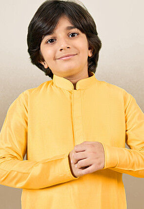 Solid Color Cotton Silk Kurta Set in Yellow