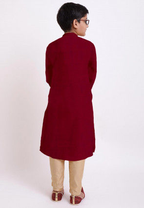 Solid Color Cotton Slub Kurta in Maroon