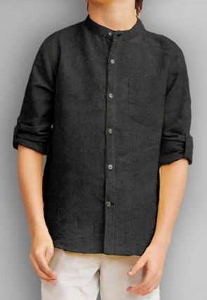 Solid Color Cotton Slub Shirt in Black