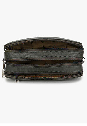 Solid Color PU Hand Bag in Black