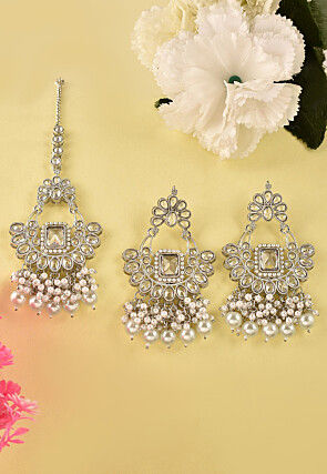 Stone Studded Chandbali Earrings Set