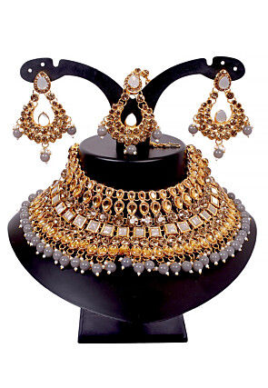 Stone Studded Choker Necklace Set