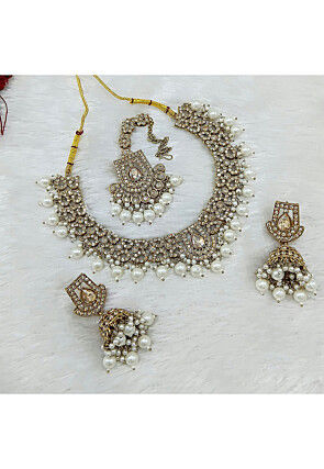 Stone Studded Choker Necklace Set