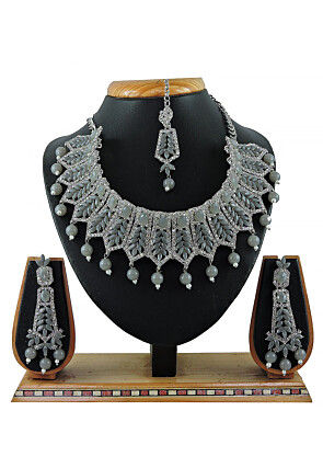 Stone Studded Choker Necklace Set