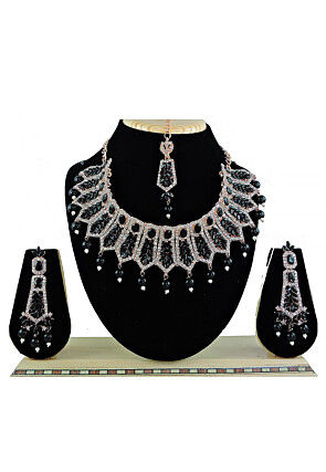 Stone Studded Choker Necklace Set