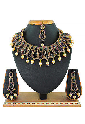 Stone Studded Choker Necklace Set