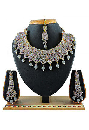 Stone Studded Choker Necklace Set