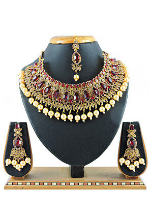 Stone Studded Choker Necklace Set