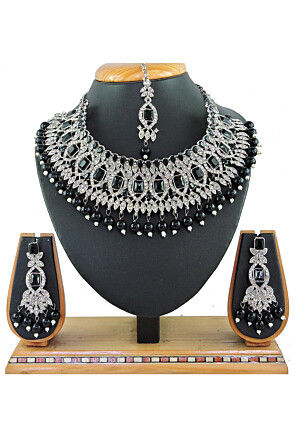 Stone Studded Choker Necklace Set