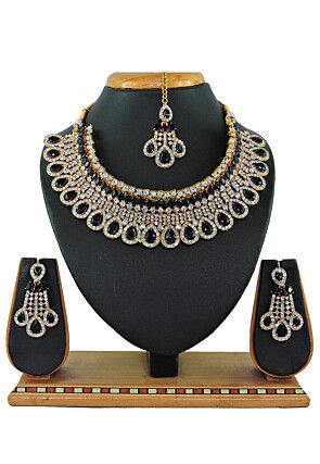 Stone Studded Choker Necklace Set
