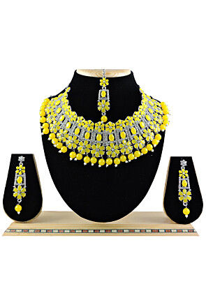 Stone Studded Choker Necklace Set