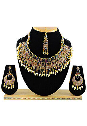 Stone Studded Choker Necklace Set