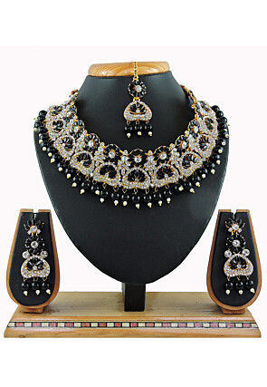 Black necklace set for lehenga sales