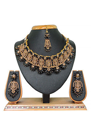 Stone Studded Choker Necklace Set