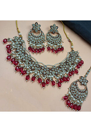 Stone Studded Choker Necklace Set
