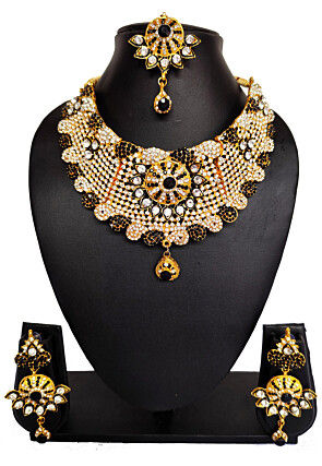 Stone Studded Choker Necklace Set