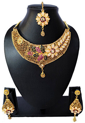 Stone Studded Choker Necklace Set