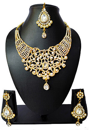 Stone Studded Choker Necklace Set