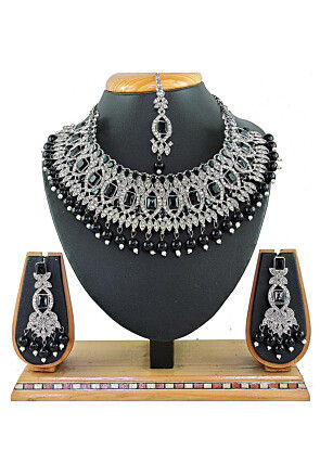 Stone Studded Choker Necklace Set