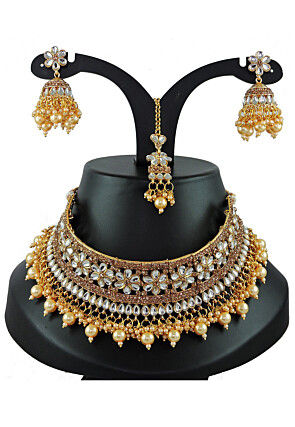 Stone Studded Choker Necklace Set