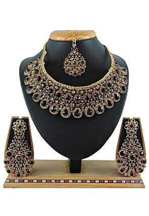 Buy New Circular Designed Gold Necklace Set Online