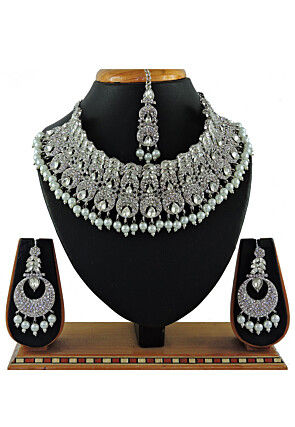 Stone Studded Choker Necklace Set