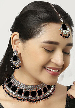 Stone Studded Choker Necklace Set