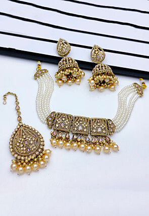 Stone Studded Choker Necklace Set