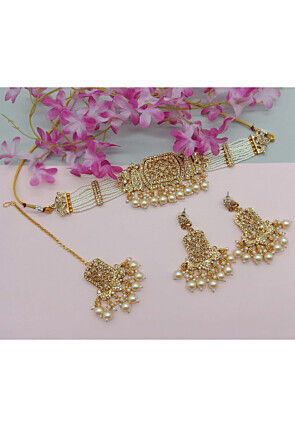 Stone Studded Choker Necklace Set