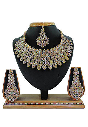 Stone Studded Choker Necklace Set