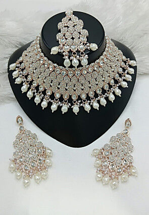 Stone Studded Necklace Set