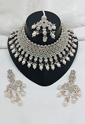 Stone Studded Necklace Set