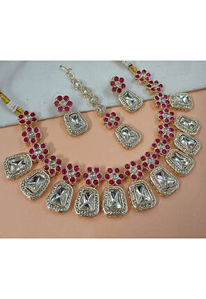Stone Studded Necklace Set