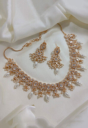 Stone Studded Necklace Set