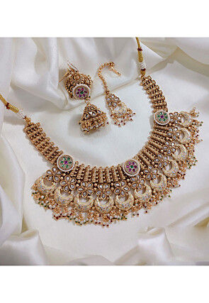 Stone Studded Necklace Set