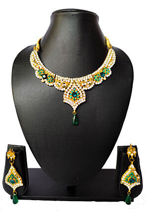 Stone Studded Necklace Set