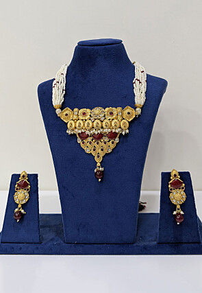 Stone Studded Necklace Set