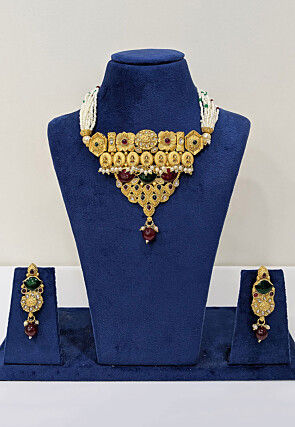 Stone Studded Necklace Set
