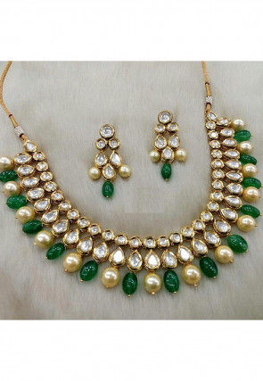 Stone Studded Necklace Set