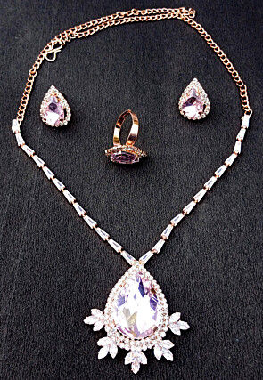 Stone Studded Necklace Set