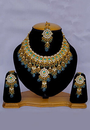 Stone Studded Necklace Set