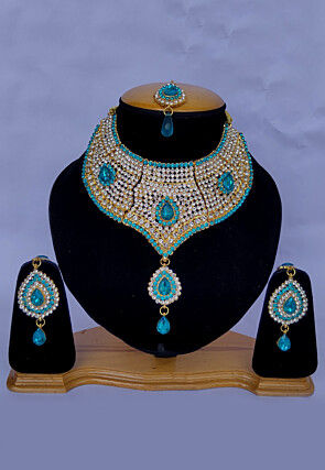 Stone Studded Necklace Set