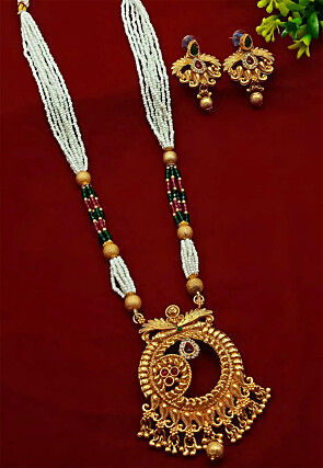 Hindu traditional ornaments top