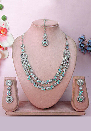 Stone Studded Necklace Set