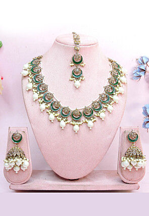 Stone Studded Necklace Set