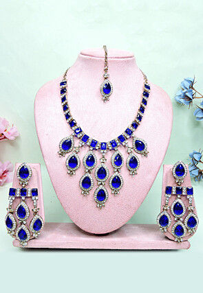 Stone Studded Necklace Set