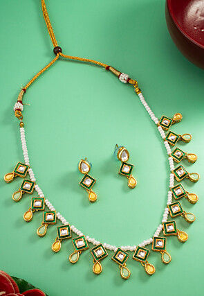 Stone Studded Necklace Set