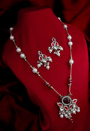 Stone Studded Necklace Set