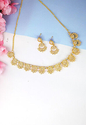 Stone Studded Necklace Set
