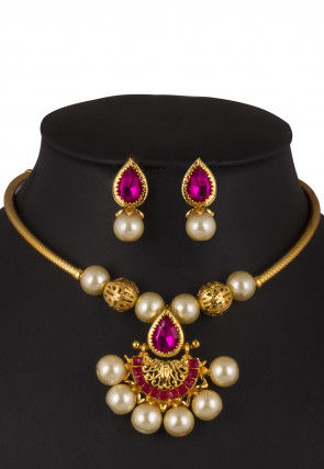 Stone Studded Necklace Set
